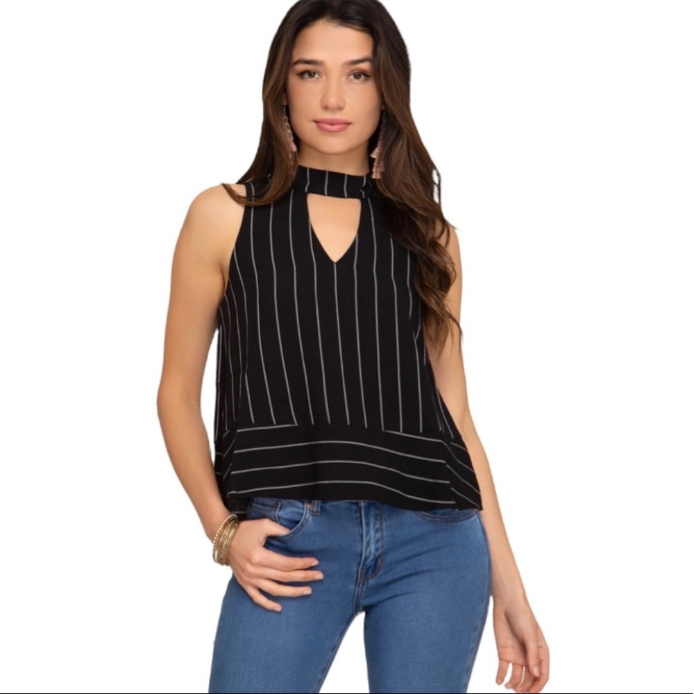She And Sky Womens Size S Top Sleeveless Black Halter Keyhole blouse NeW